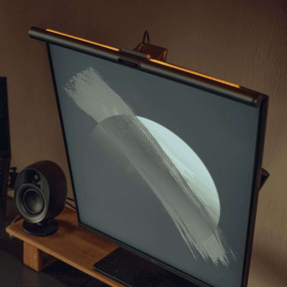 Lumen Desk Bar Light